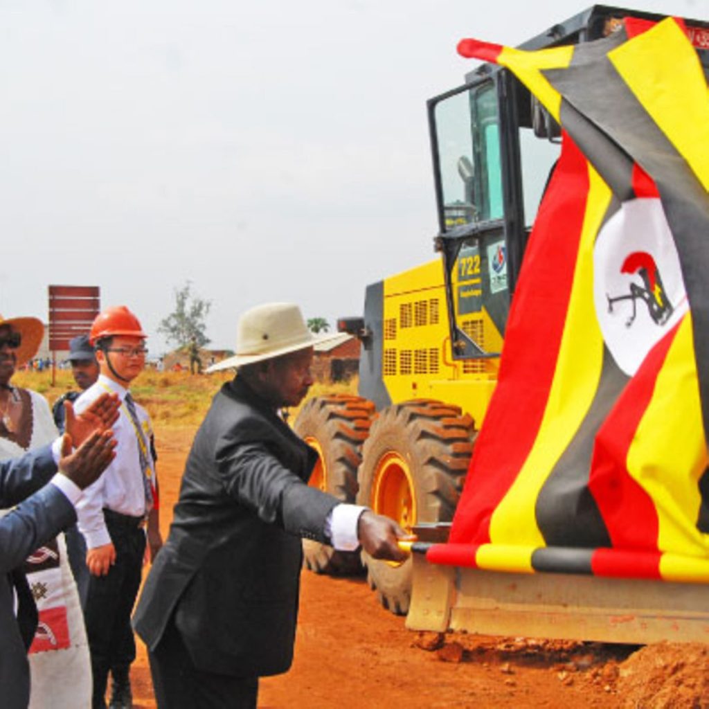 <strong>UNRA hands over 120km part of Rwenkunye-Apac-Acholibur road to contractor</strong>